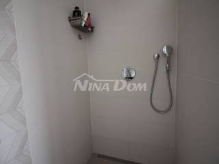 House with apartments, Sale, Vir, Vir