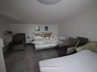 House with apartments, Sale, Vir, Vir