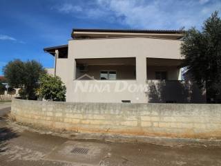 House with apartments, Sale, Vir, Vir