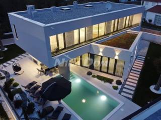 Vila, Prodaja, Vir, Vir