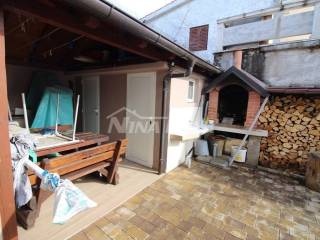 House with apartments, Sale, Vir, Vir