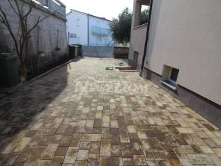 House with apartments, Sale, Vir, Vir