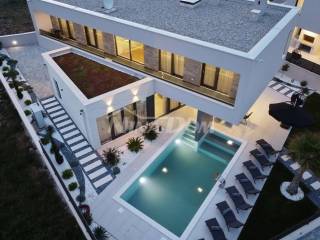 Vila, Prodaja, Nin, Zaton