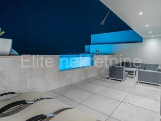 Flat in a villa, Sale, Opatija - Okolica, Pobri