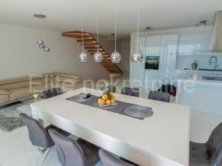 Flat in a villa, Sale, Opatija - Okolica, Pobri