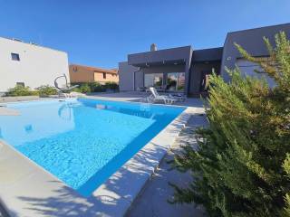 Leasure property, Sale, Vir, Vir
