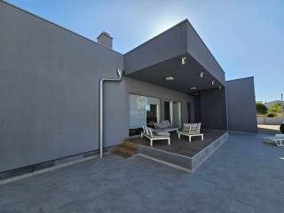 Leasure property, Sale, Vir, Vir