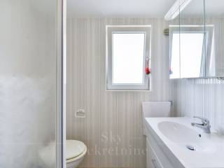 Leasure property, Sale, Vir, Vir