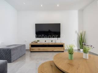Leasure property, Sale, Nin, Nin