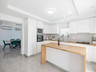 Leasure property, Sale, Nin, Nin