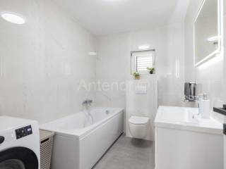 Leasure property, Sale, Nin, Nin