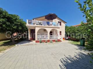 Leasure property, Sale, Vir, Vir