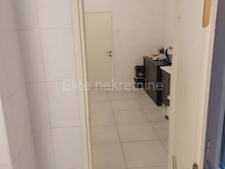 Ured, Najam, Rijeka, Centar