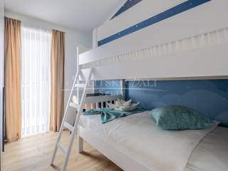 Flat in a building, Rent, Seget, Seget Donji