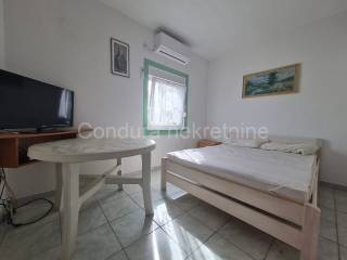 Apartman na moru, Prodaja, Vir, Vir