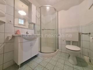Apartman na moru, Prodaja, Vir, Vir