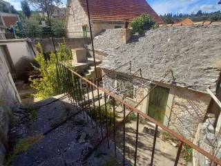 Stone house, Sale, Supetar, Škrip