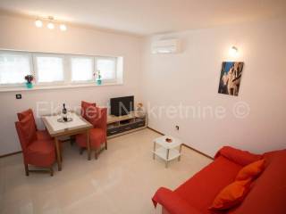 Flat in a building, Rent, Split, Split