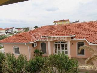 House with apartments, Sale, Vir, Vir