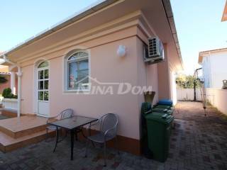 House with apartments, Sale, Vir, Vir