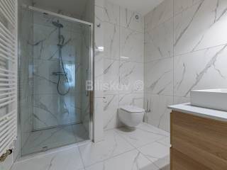 Flat in an urban villa, Sale, Zagreb, Črnomerec