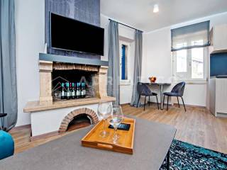 Flat in older building, Sale, Rovinj, Rovinj