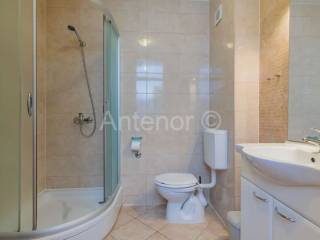 Apartment with a garden, Sale, Nin, Nin