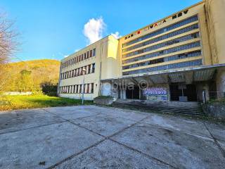 Residential-commercial property, Sale, Raša, Raša