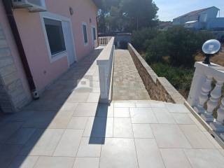 Flat in a house, Sale, Šibenik - Okolica, Brodarica