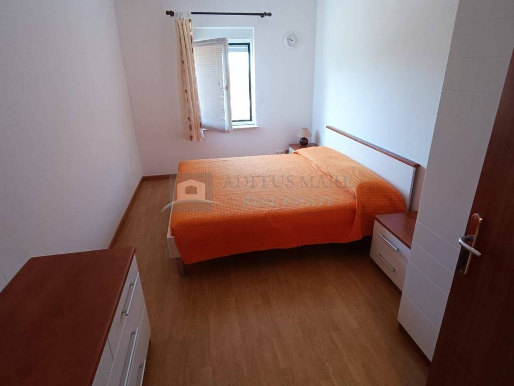Flat in a house, Sale, Šibenik - Okolica, Brodarica