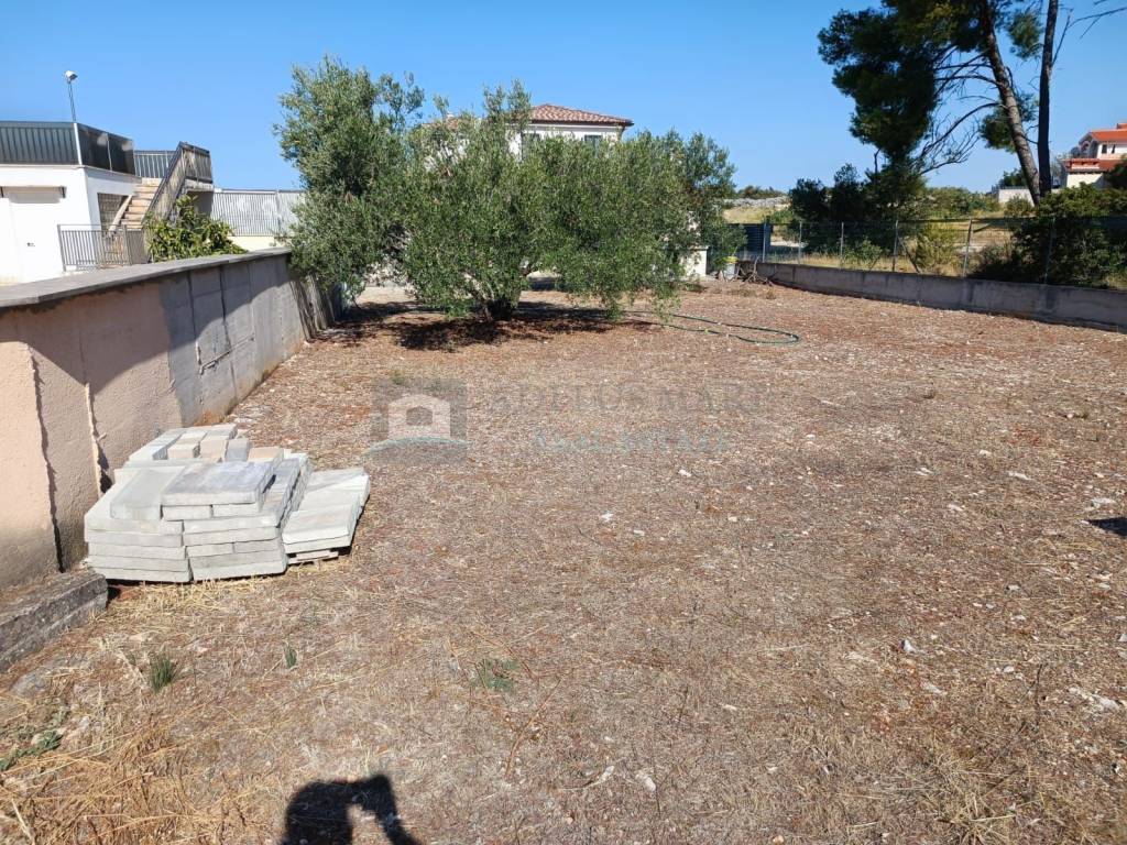 Flat in a house, Sale, Šibenik - Okolica, Brodarica
