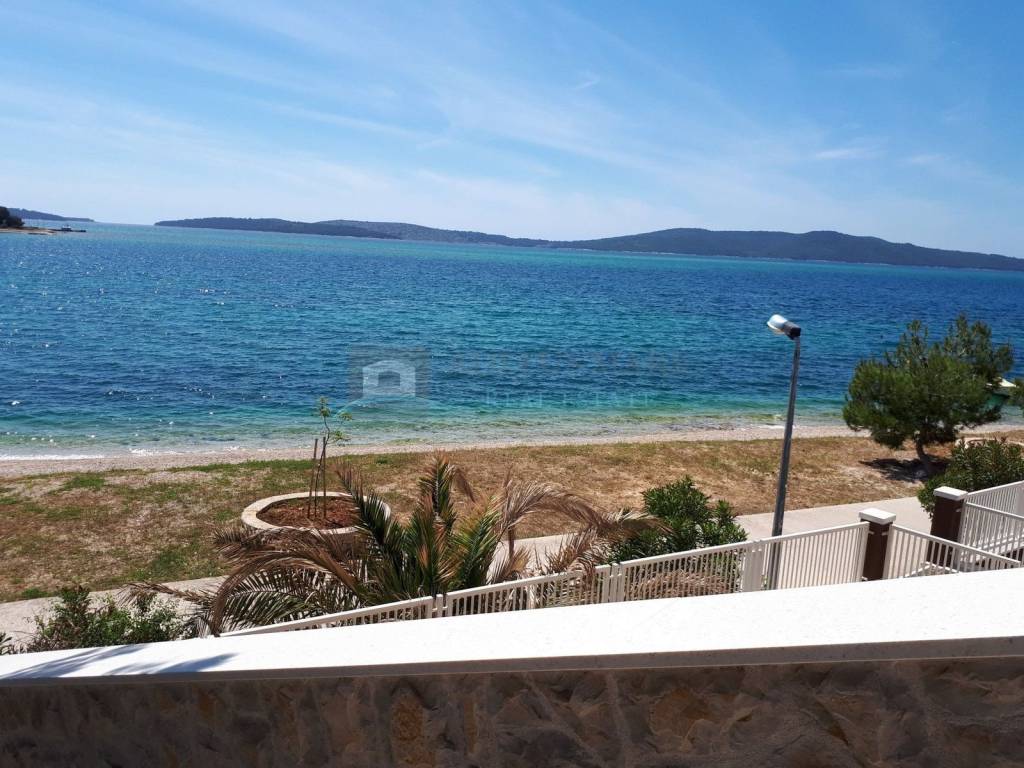 Family house, Sale, Šibenik - Okolica, Brodarica