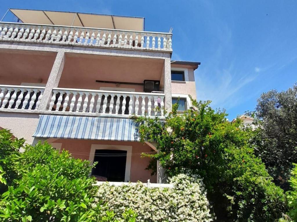 House with apartments, Sale, Vodice, Vodice