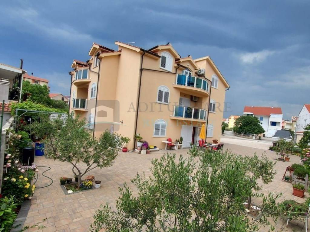 House with apartments, Sale, Vodice, Vodice