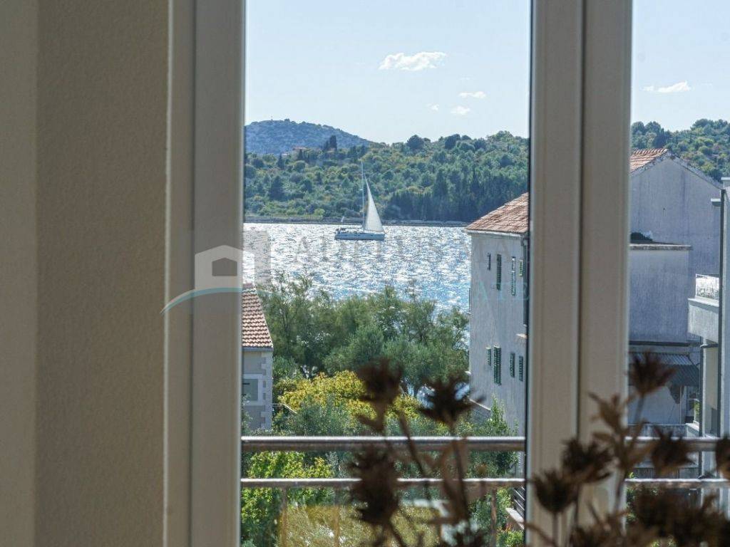 House with apartments, Sale, Vodice, Srima