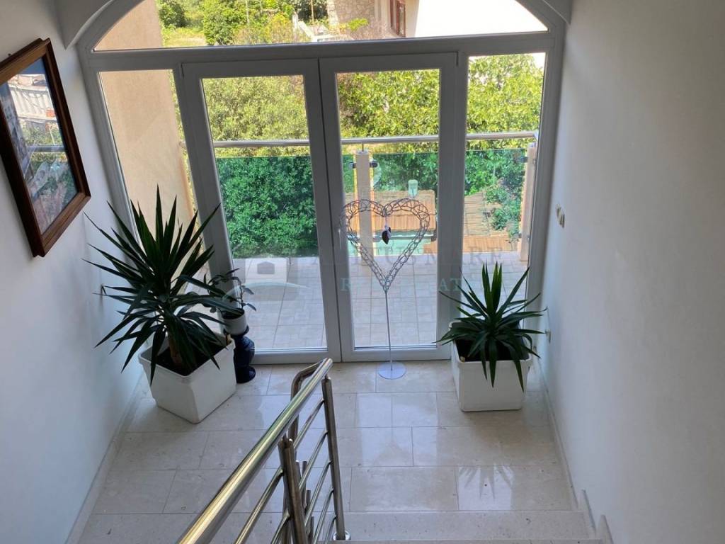 House with apartments, Sale, Vodice, Vodice
