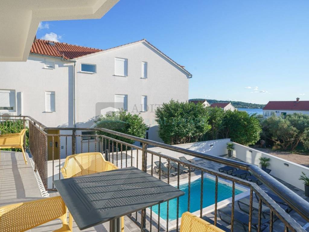House with apartments, Sale, Vodice, Srima