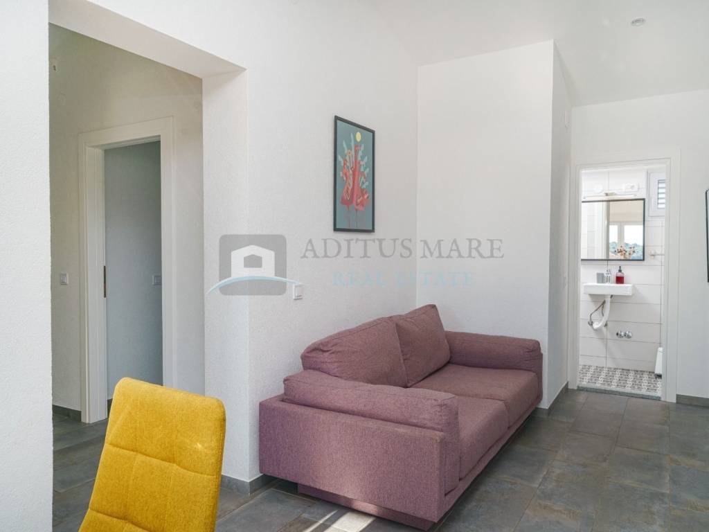House with apartments, Sale, Vodice, Srima