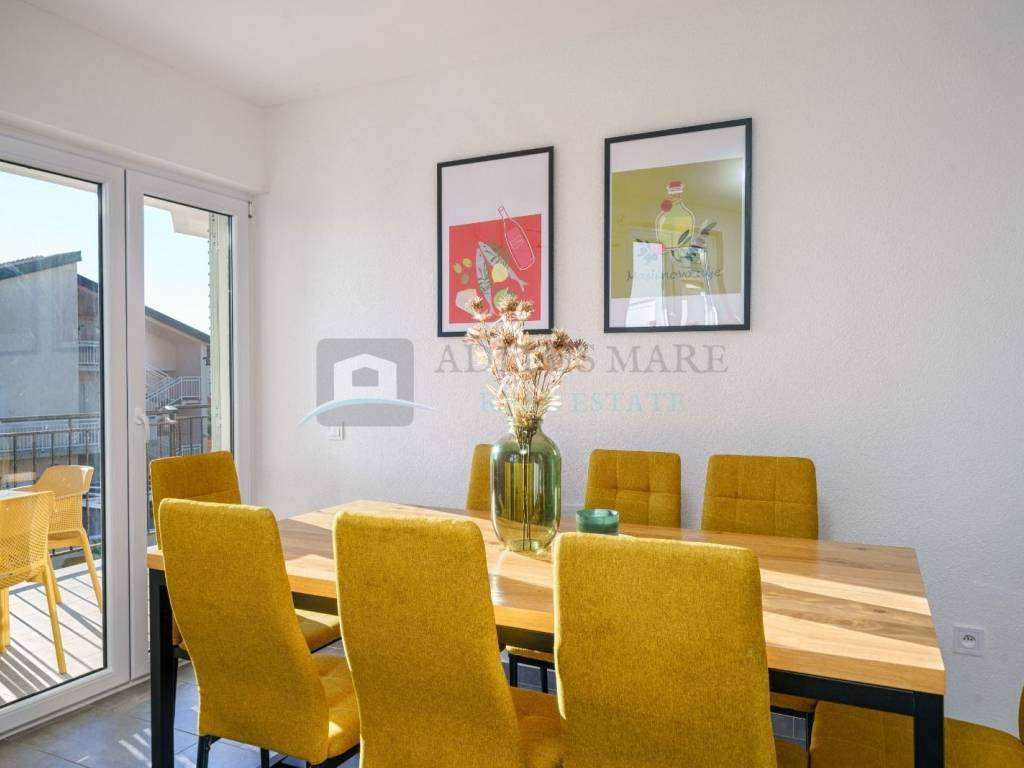 House with apartments, Sale, Vodice, Srima