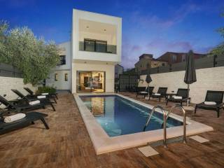 Vila, Prodaja, Vodice, Vodice