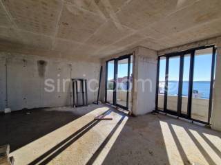 Apartment by the sea, Sale, Okrug, Okrug Gornji