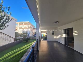 House by the sea, Sale, Vir, Vir