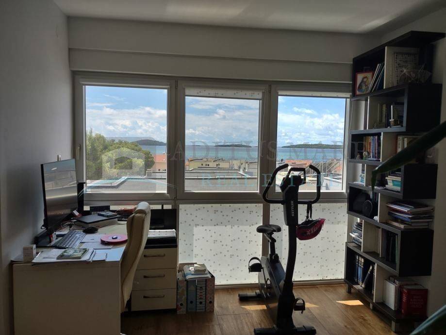 Flat in a building, Sale, Šibenik - Okolica, Brodarica