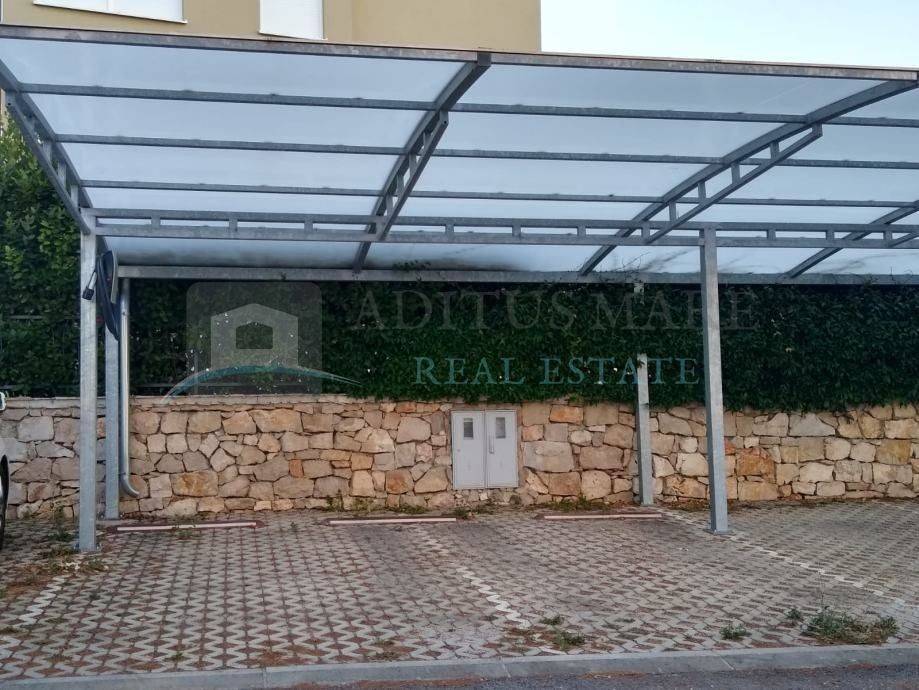 Flat in a building, Sale, Šibenik - Okolica, Brodarica