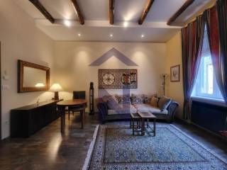 Flat in a building, Rent, Zagreb, Donji Grad