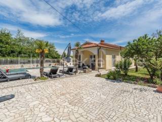 One-storey house, Sale, Labin, Labin