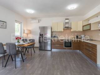 One-storey house, Sale, Labin, Labin