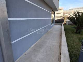 Sale and storage space, Sale, Podstrana, Podstrana