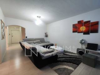 Flat in a building, Sale, Split, Split