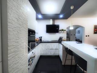 Flat in a building, Sale, Split, Split